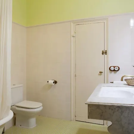 Casadella Bed & Breakfast Premia De Dalt
